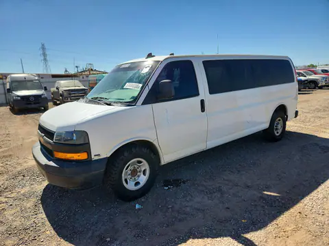 1GAZGNFG6L1251407 — 2020 Chevrolet Express G3500, Механические повреждения, фото до ремонта