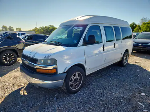 1GBFH15T031196181 — 2003 Chevrolet Express, Мелкие вмятины и царапины (Minor Dent/Scratches), фото до ремонта