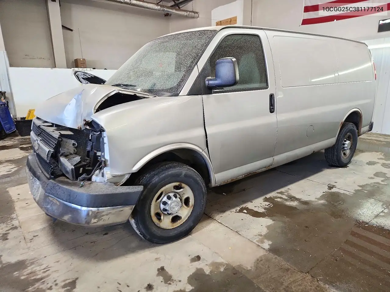 2008 Chevrolet Express G2500 VIN 1GCGG25C381177124 фото 1