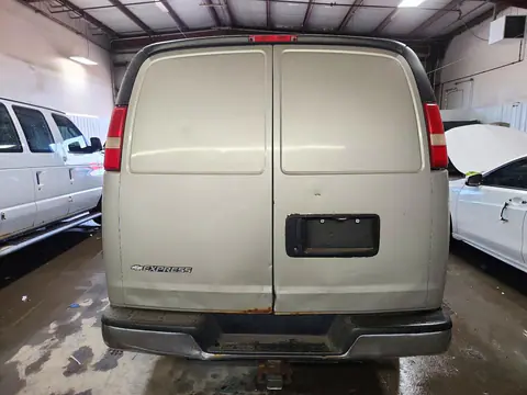 2008 Chevrolet Express G2500 VIN 1GCGG25C381177124 фото 6