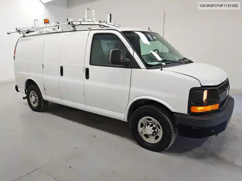 2015 Chevrolet Express G2500 VIN 1GCWGFCF0F1151352 фото 4