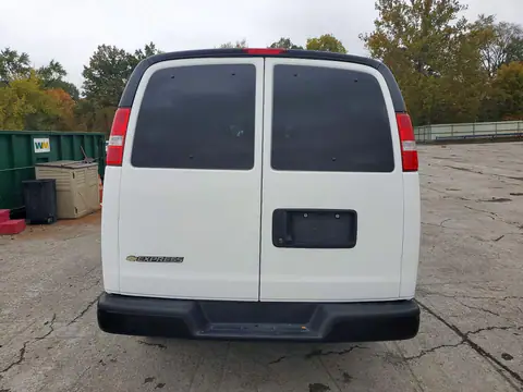 1GAZGNF74S1222454 — 2025 Chevrolet Express, фото 6 с аукциона Copart, Передняя часть