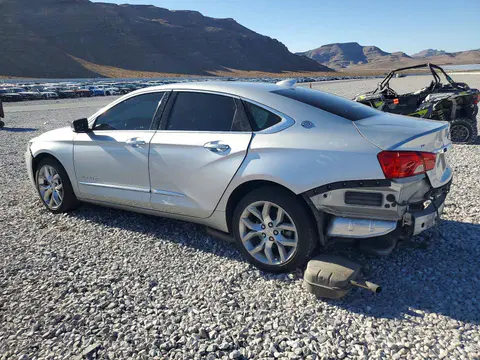 2018 Chevrolet Impala VIN 1G1125S32JU143800 фото 2