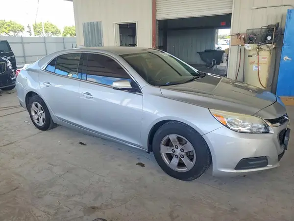1G11C5SA9GF157380 — 2016 Chevrolet Malibu, фото 4 с аукциона Copart 07.10.2026, Мелкие вмятины и царапины