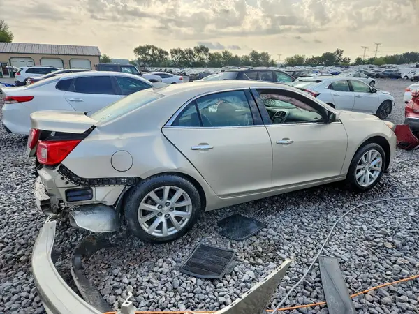 1G11E5SA2GF101601 — 2016 Chevrolet Malibu, фото 3 с аукциона Copart, Задняя часть