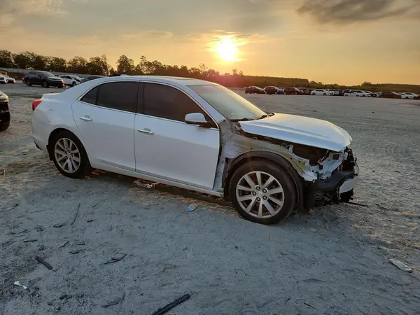 1G11E5SA3GF162262 — 2016 Chevrolet Malibu, фото 4 с аукциона Copart, Передняя часть