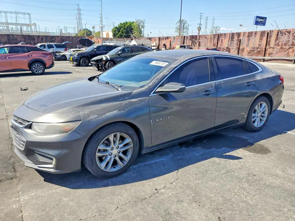 1G1ZE5ST2GF171040 Chevrolet Malibu 2016 — повреждение Повреждения снизу, фото до ремонта