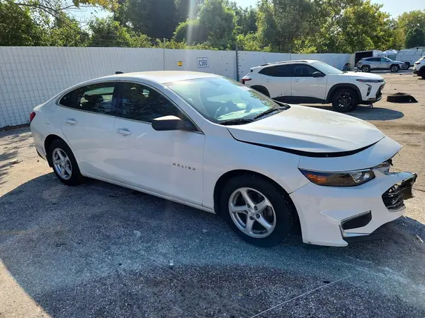 1G1ZB5STXHF250479 — 2017 Chevrolet Malibu, фото 4 с аукциона Copart, Передняя часть