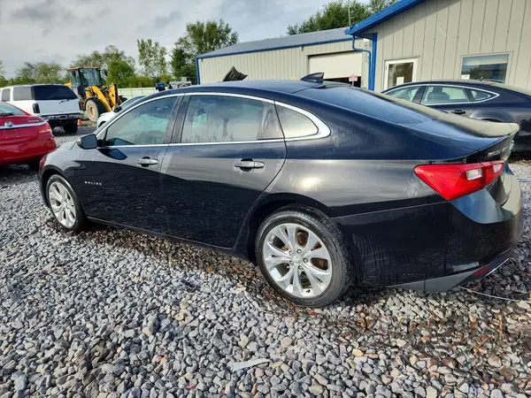 1G1ZH5SX6HF114089 — 2017 Chevrolet Malibu, фото 2 с аукциона Copart, Передняя часть