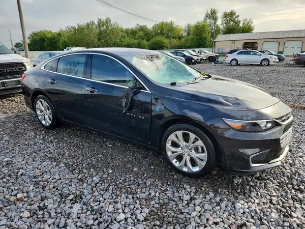 1G1ZH5SX6HF114089 — 2017 Chevrolet Malibu, фото 4 с аукциона Copart, Передняя часть