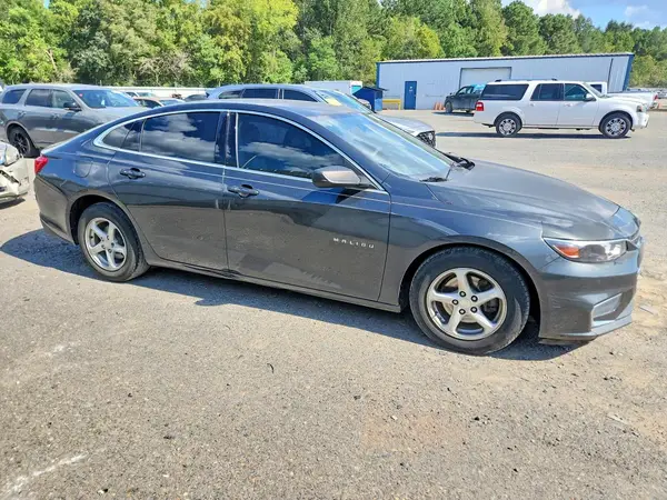 1G1ZB5ST4HF283476 — 2017 Chevrolet Malibu, фото 4 с аукциона Copart, Передняя часть