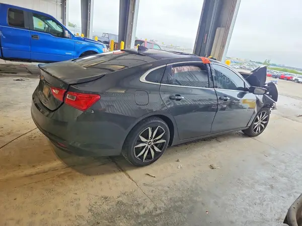 1G1ZE5ST0HF158062 — 2017 Chevrolet Malibu, фото 3 с аукциона Copart 13.10.2026, Передняя часть
