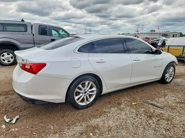 1G1ZJ5SU4HF125599 — 2017 Chevrolet Malibu, фото 3 с аукциона Copart 13.10.2026, Передняя часть