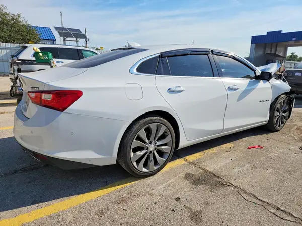 1G1ZH5SX4HF238748 — 2017 Chevrolet Malibu, фото 3 с аукциона Copart, Передняя часть