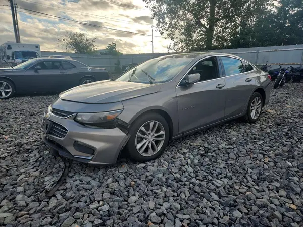 1G1ZE5ST3HF152885 — 2017 Chevrolet Malibu, Передняя часть (Front End), фото до ремонта