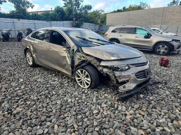 1G1ZE5ST3HF152885 — 2017 Chevrolet Malibu, фото 4 с аукциона Copart, Передняя часть