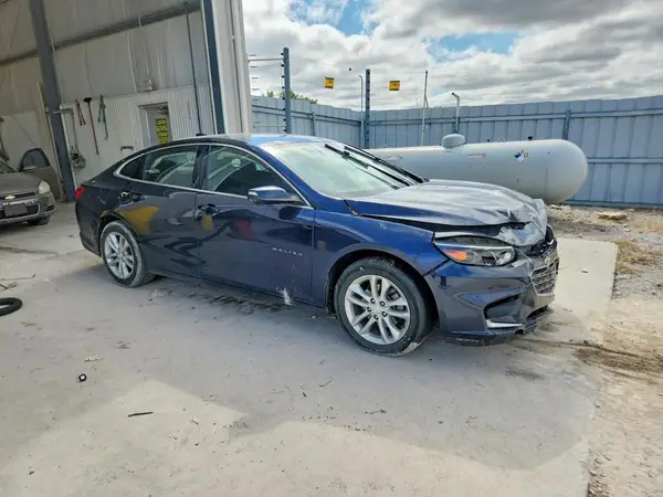 1G1ZE5ST3HF137870 — 2017 Chevrolet Malibu, фото 4 с аукциона Copart 13.10.2026, Передняя часть