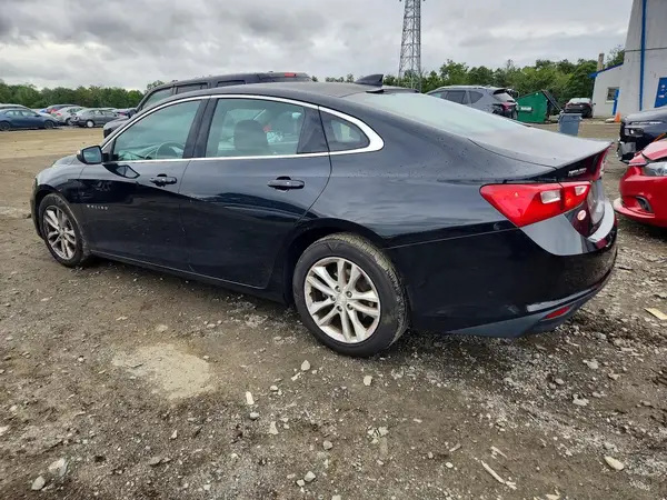 1G1ZE5ST3HF110216 — 2017 Chevrolet Malibu, фото 2 с аукциона Copart 07.10.2026, Механические повреждения