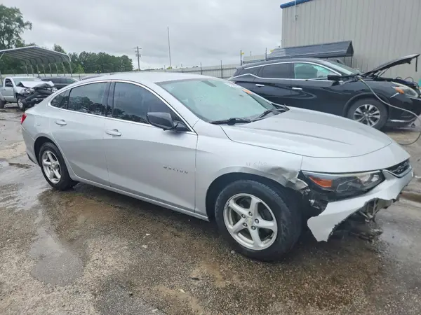 1G1ZB5ST9HF151569 — 2017 Chevrolet Malibu, фото 4 с аукциона Copart, Передняя часть