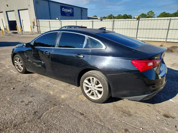 1G1ZE5ST6HF133201 — 2017 Chevrolet Malibu, фото 2 с аукциона Copart, Боковая часть