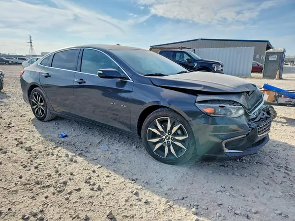1G1ZE5ST4HF282478 — 2017 Chevrolet Malibu, фото 4 с аукциона Copart, Передняя часть