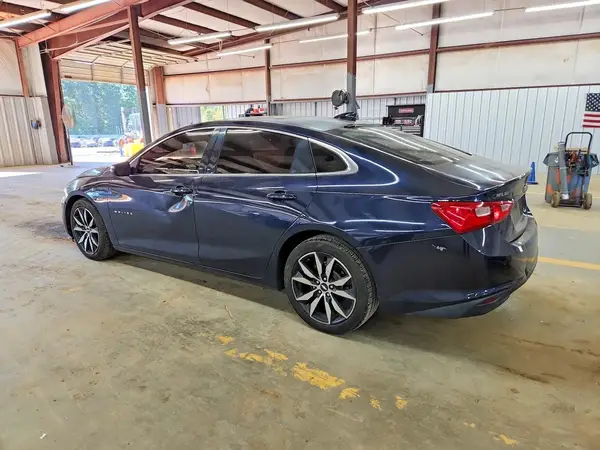 1G1ZE5ST4HF101458 — 2017 Chevrolet Malibu, фото 2 с аукциона Copart, Боковая часть