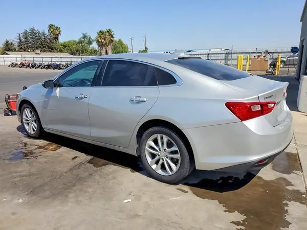 1G1ZD5ST2JF261959 — 2018 Chevrolet Malibu, фото 2 с аукциона Copart 01.10.2026, Мелкие вмятины и царапины