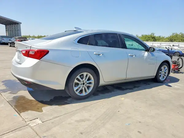 1G1ZD5ST2JF261959 — 2018 Chevrolet Malibu, фото 3 с аукциона Copart 01.10.2026, Мелкие вмятины и царапины