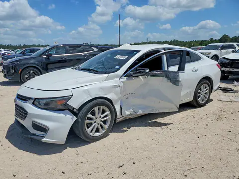 1G1ZD5ST7JF123835 — 2018 Chevrolet Malibu, Боковая часть (Side), фото до ремонта