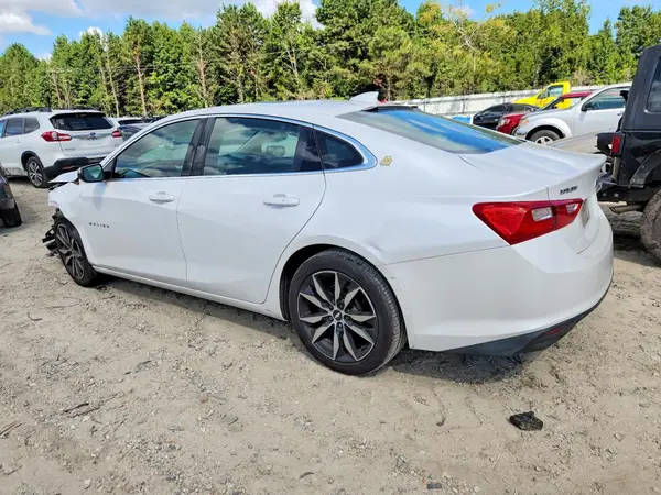 1G1ZD5ST5JF282479 — 2018 Chevrolet Malibu, фото 2 с аукциона Copart, Передняя часть