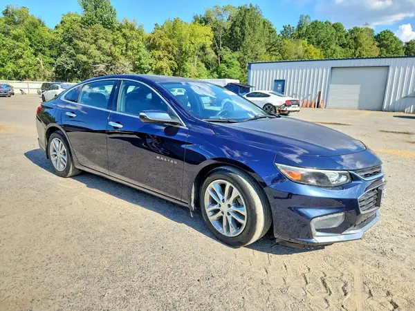 1G1ZF5SU3JF151053 — 2018 Chevrolet Malibu, фото 4 с аукциона Copart 15.10.2026, Мелкие вмятины и царапины