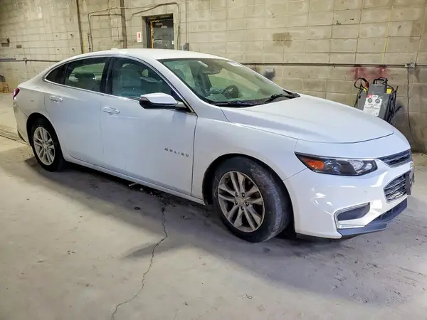 2018 CHEVROLET MALIBU VIN 1G1ZD5ST0JF192351 фото 4
