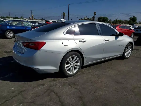 1G1ZD5ST8JF275042 — 2018 Chevrolet Malibu, фото 3 с аукциона Copart 28.09.2026, Мелкие вмятины и царапины