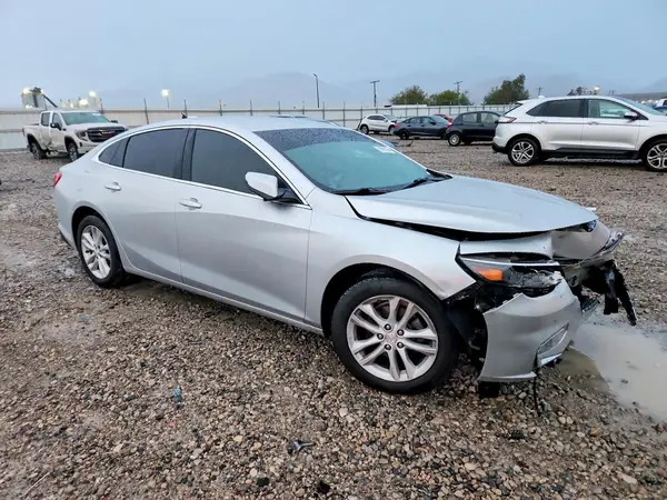 1G1ZD5ST1JF179639 — 2018 Chevrolet Malibu, фото 4 с аукциона Copart, Передняя часть