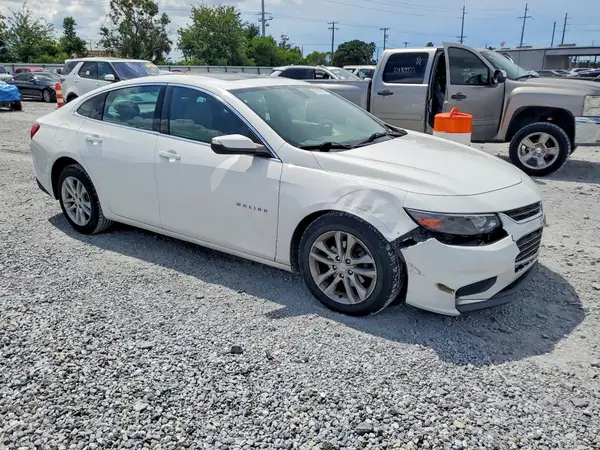 1G1ZD5ST4JF128538 — 2018 Chevrolet Malibu, фото 4 с аукциона Copart 06.10.2026, Передняя часть