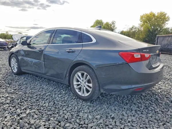 1G1ZD5ST4JF110587 — 2018 Chevrolet Malibu, фото 2 с аукциона Copart 05.10.2026, Боковая часть