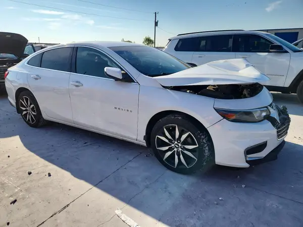1G1ZD5ST2JF277725 — 2018 Chevrolet Malibu, фото 4 с аукциона Copart, Передняя часть