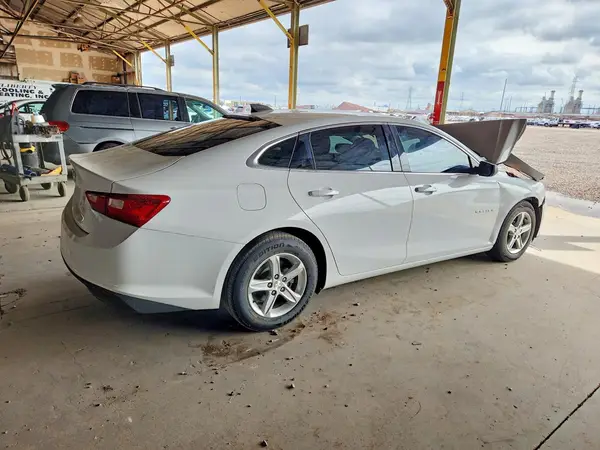 1G1ZB5ST0KF142573 — 2019 Chevrolet Malibu, фото 3 с аукциона Copart 30.09.2026, Передняя часть