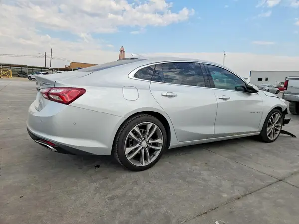 1G1ZE5SX2NF106978 — 2022 Chevrolet Malibu, фото 3 с аукциона Copart, Передняя часть
