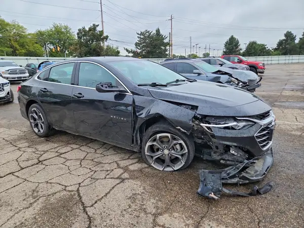 1G1ZD5ST2PF245656 — 2023 Chevrolet Malibu, фото 4 с аукциона Copart, Передняя часть
