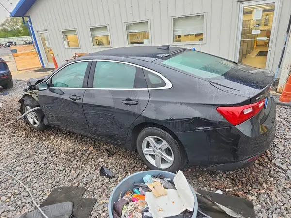1G1ZB5ST8RF143772 — 2024 Chevrolet Malibu, фото 2 с аукциона Copart, Передняя часть