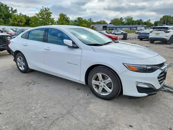 1G1ZB5ST2SF104584 — 2025 Chevrolet Malibu, фото 4 с аукциона Copart, Боковая часть