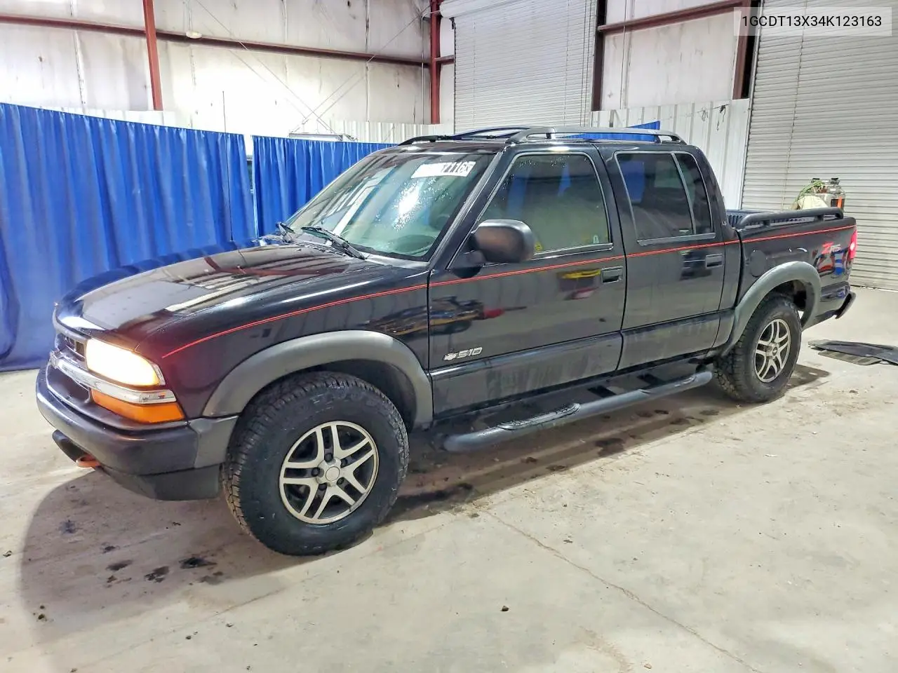 2004 Chevrolet S Truck S10 VIN 1GCDT13X34K123163 фото 1