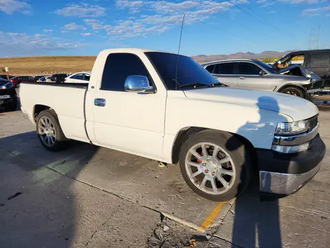 2000 CHEVROLET SILVERADO VIN 1GCEC14V5YE422885 фото 4