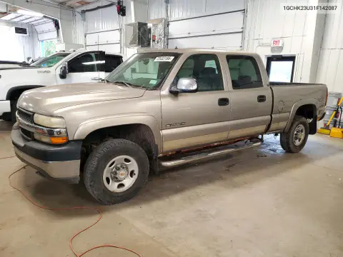 1GCHK23U31F142087 — 2001 Chevrolet Silverado, Задняя часть, фото до ремонта