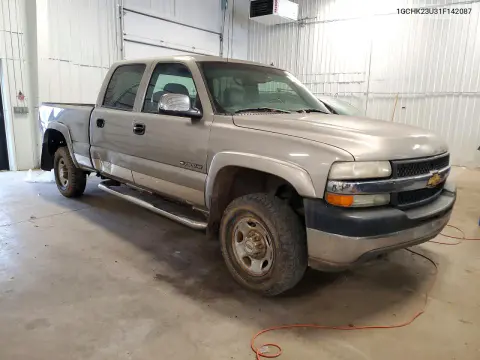 2001 Chevrolet Silverado K2500 Heavy Duty VIN 1GCHK23U31F142087 фото 4