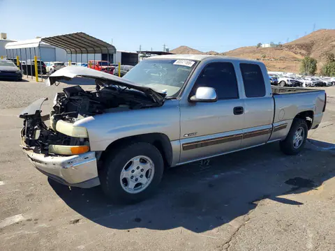 2GCEC19V821348735 — 2002 Chevrolet Silverado, Передняя часть (Front End), фото до ремонта