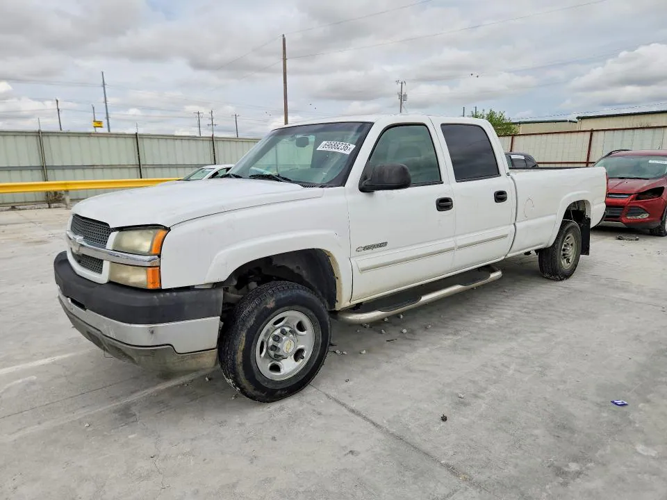 2003 CHEVROLET SILVERADO VIN 1GCHC23U03F181722 фото 1