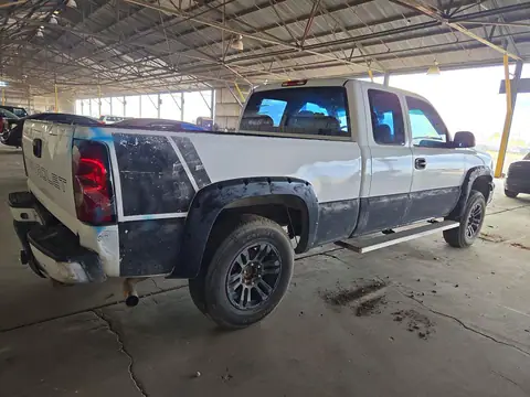 1GCEC19X85Z327185 — 2005 Chevrolet Silverado, фото 3 с аукциона Copart 19.10.2026, Механические повреждения