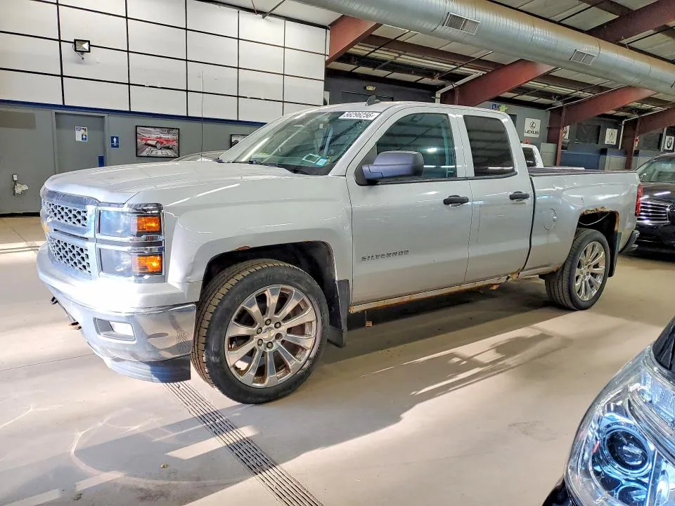 2014 Chevrolet Silverado VIN 1GCVKREC6EZ311426 фото 1